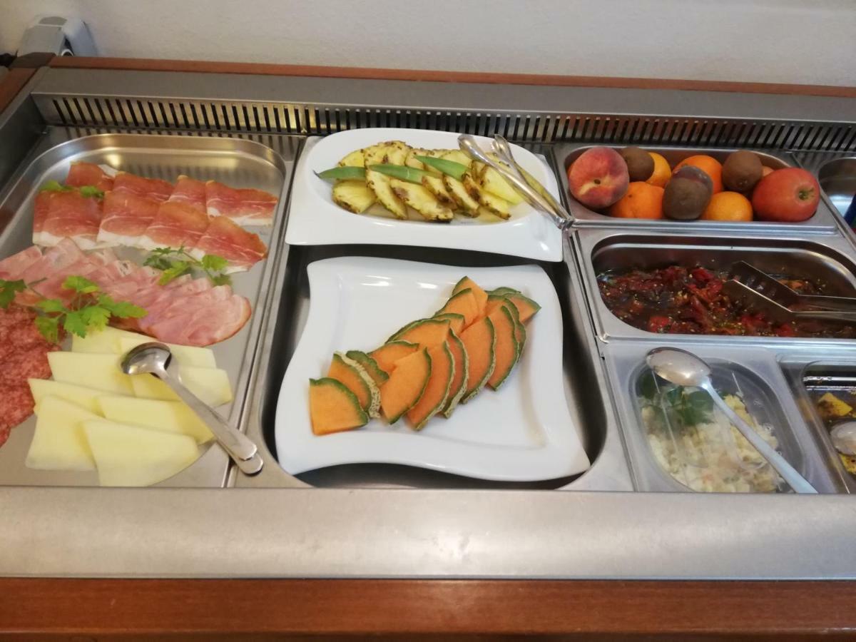 Hotel Carmen 크르니카 외부 사진